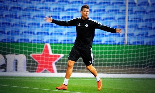 Ghi ban tren san tap, Ronaldo van an mung day phan khich hinh anh