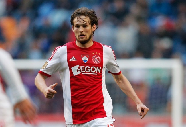 Daley Blind bat ngo tim nha o Manchester hinh anh