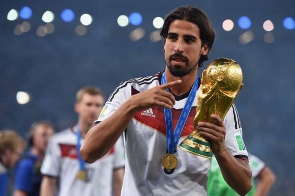 Chuyen nhuong 16/8: Real san sang ban Khedira 8 trieu bang hinh anh