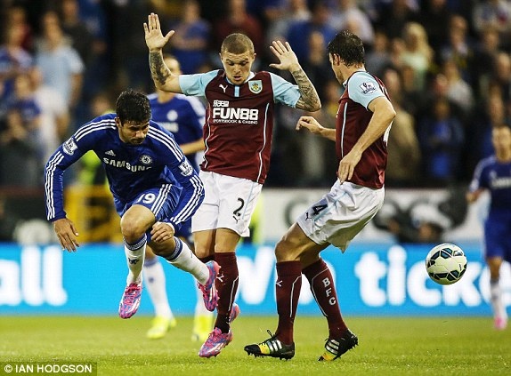 Diego Costa giup Chelsea thang nguoc 3-1 trong tran ra quan hinh anh