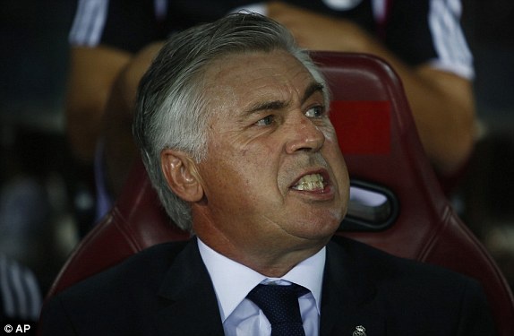 HLV Ancelotti tuc dien vi 'ngu ho tuong' gay that vong hinh anh