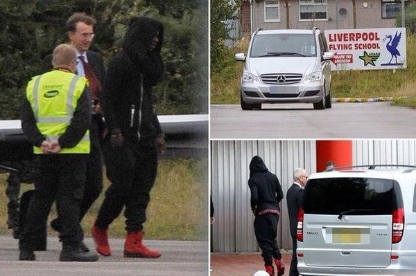 Balotelli sanh dieu trong ngay den Liverpool ky hop dong hinh anh