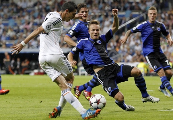 Di Maria su dung ky thuat rabona dieu luyen hinh anh