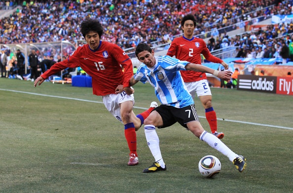 Di Maria thuc hien dong tac xau kim hinh anh