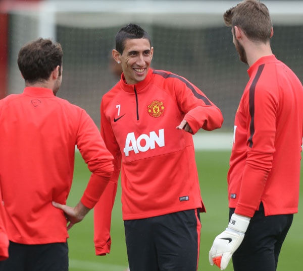 Di Maria hung phan trong buoi tap dau tien cung M.U hinh anh