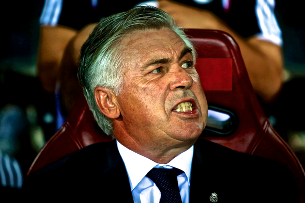 HLV Ancelotti noi dien voi cau thu Real hinh anh