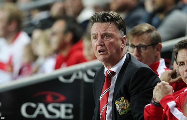 Van Gaal bien Quy do thanh nhung vu cong Latin hinh anh