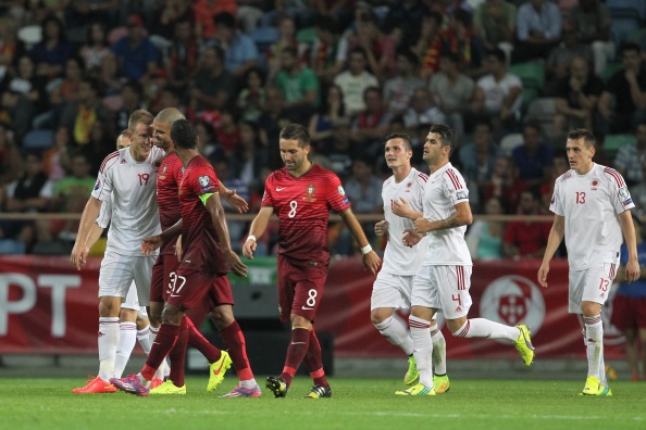 Bo Dao Nha thua mat mat truoc Albania hinh anh