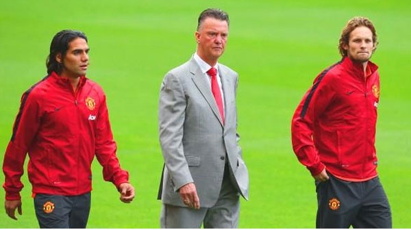 HLV Van Gaal thich Falcao, tiet lo cach dung Blind hinh anh