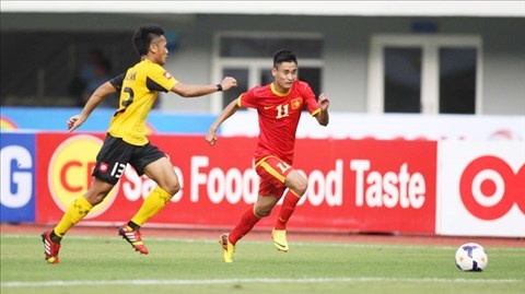 Huy Toan ghi ban mo ty so cho Olympic Viet Nam hinh anh