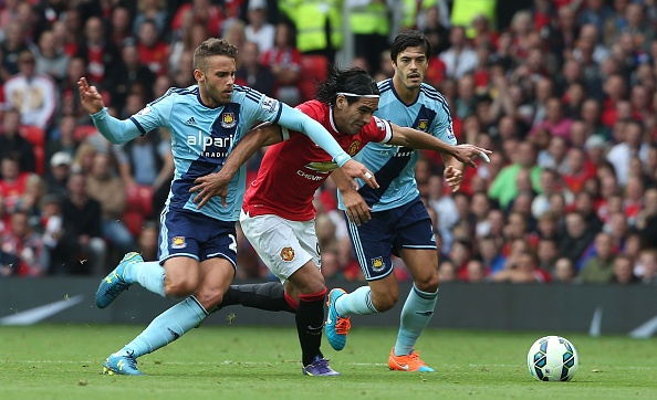 Ban thang rut ngan ty so xuong 1-2 cua West Ham hinh anh