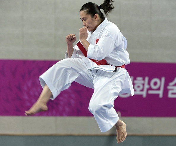 Bài thi của Hoàng Ngân không đủ để vượt qua đối thủ Nhật Bản trẻ trung hơn. Ảnh: Getty Images.