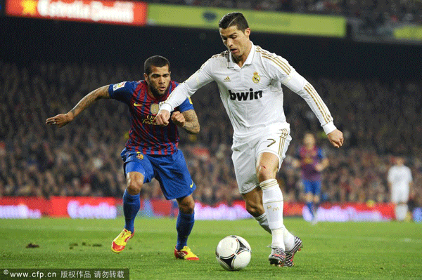 Ronaldo an va trong tran gap Barca hinh anh