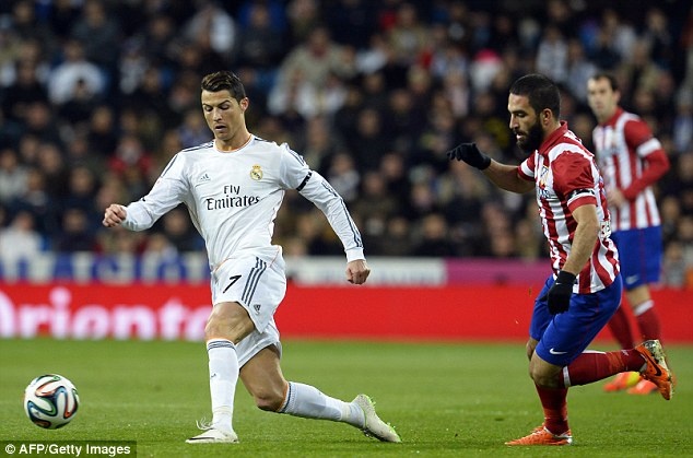 Ronaldo dien kich khi doi dau Atletico hinh anh