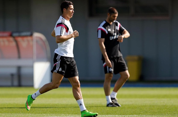 Real tro lai tap luyen sau chien thang tai tieng hinh anh