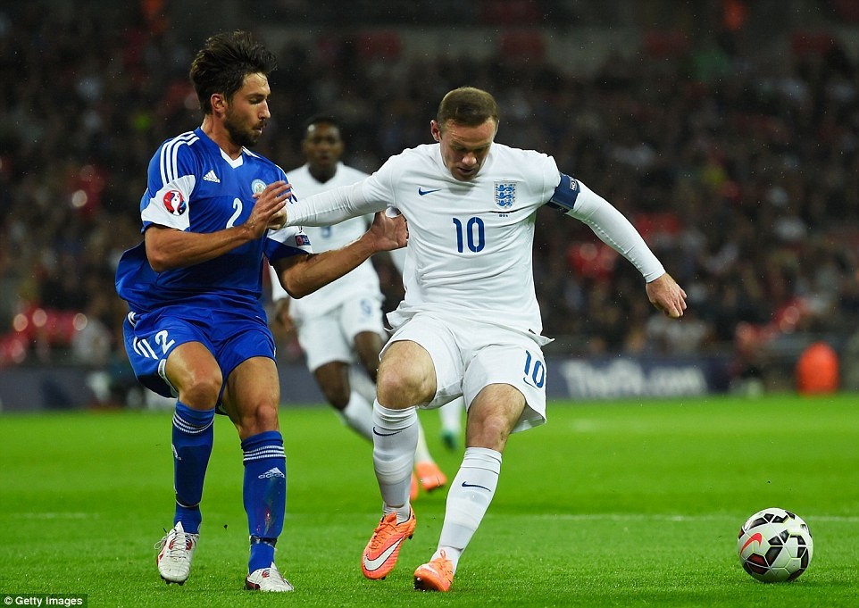 Rooney lap cu dup trong tran thang 5-0 cua DT Anh hinh anh