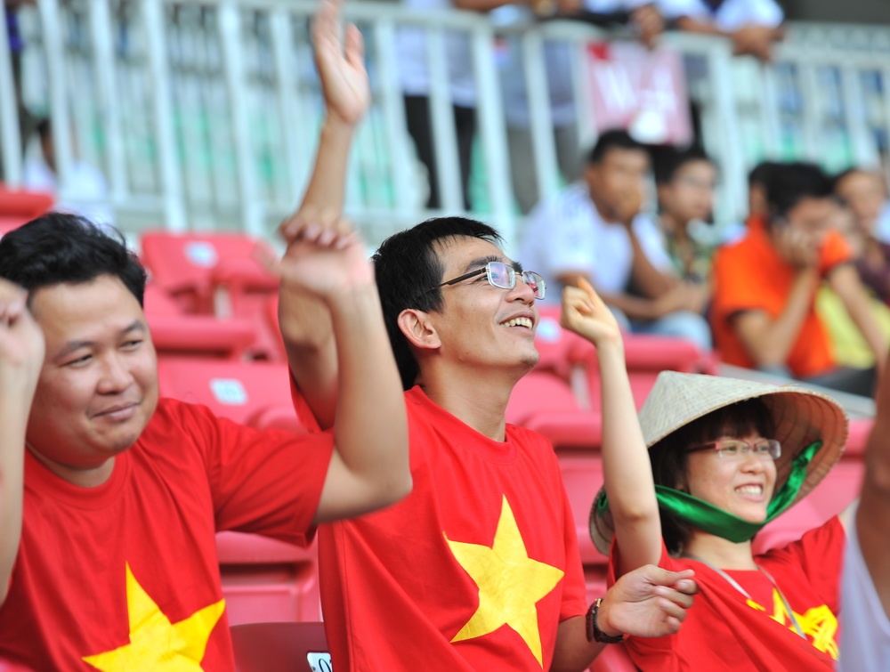 CDV co vu cuong nhiet cho U19 Viet Nam hinh anh