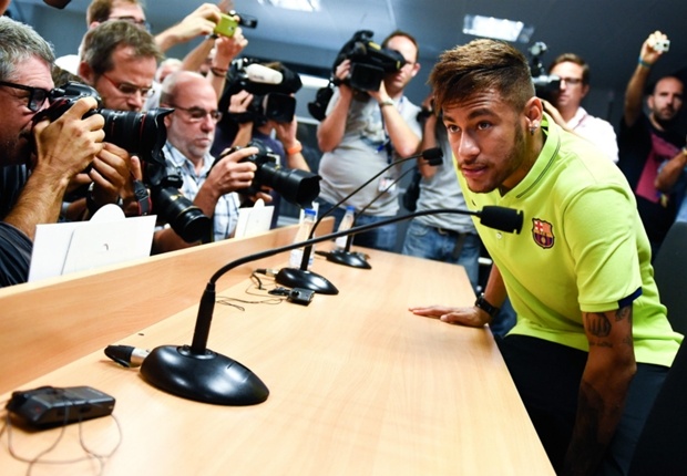 Diem tin: Neymar tu choi khoac ao Real hinh anh