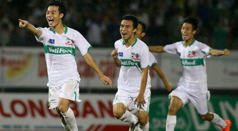 Van Son ghi ban mo ty so hinh anh