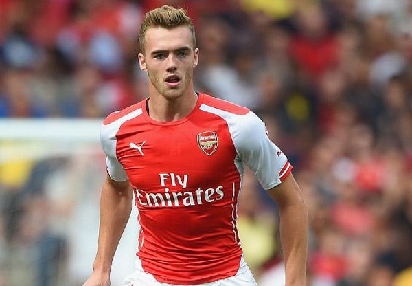 Chambers nang ty so len 2-0 cho Arsenal hinh anh