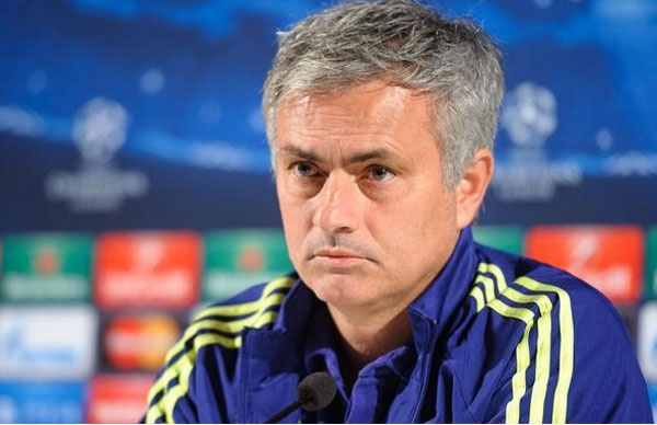 HLV Mourinho that vong voi man trinh dien cua Chelsea hinh anh
