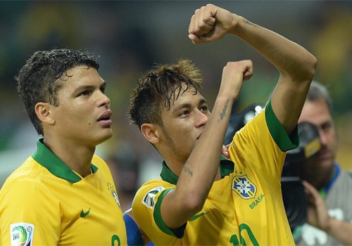 Neymar khien Thiago Silva tuc dien vi bang thu quan hinh anh