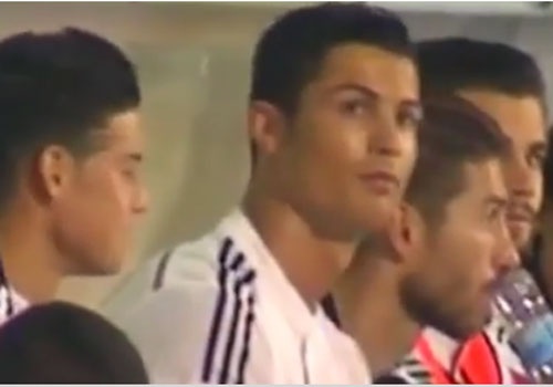 Cristiano Ronaldo bi si nhuc bang nhung tu tuc tiu hinh anh