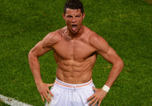 'Tai nang cua Messi khong bang mot nua Ronaldo' hinh anh