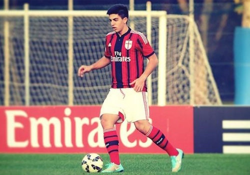 Pha ghi ban cua con trai hau ve huyen thoai Paolo Maldini hinh anh