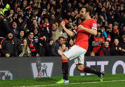Juan Mata sut phat ghi ban, M.U thang Stoke 2-1 hinh anh