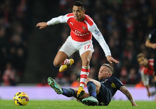 Ghi ban phut 89, Sanchez giup Arsenal thang Southampton 1-0 hinh anh