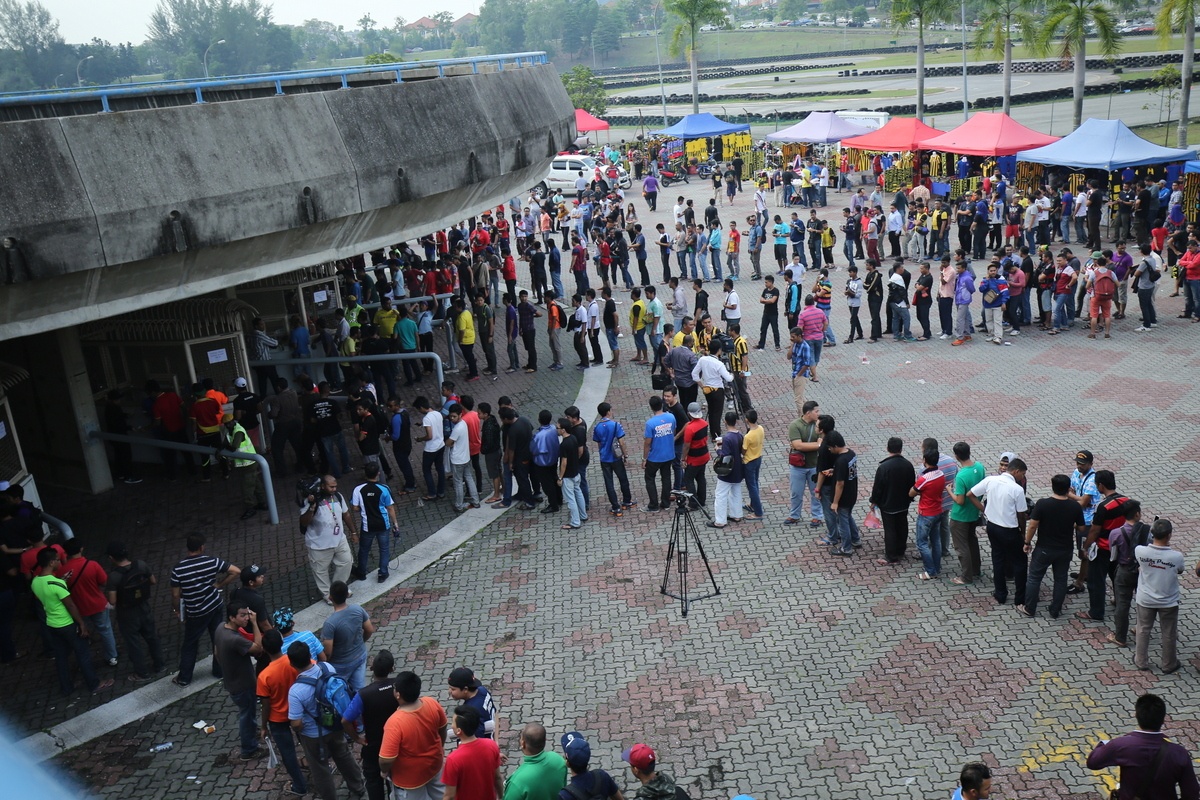 CDV Malaysia xep hang ca cay so mua ve tran gap Viet Nam hinh anh