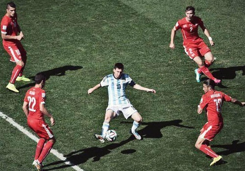 Barca he lo bo phim ve Messi hinh anh