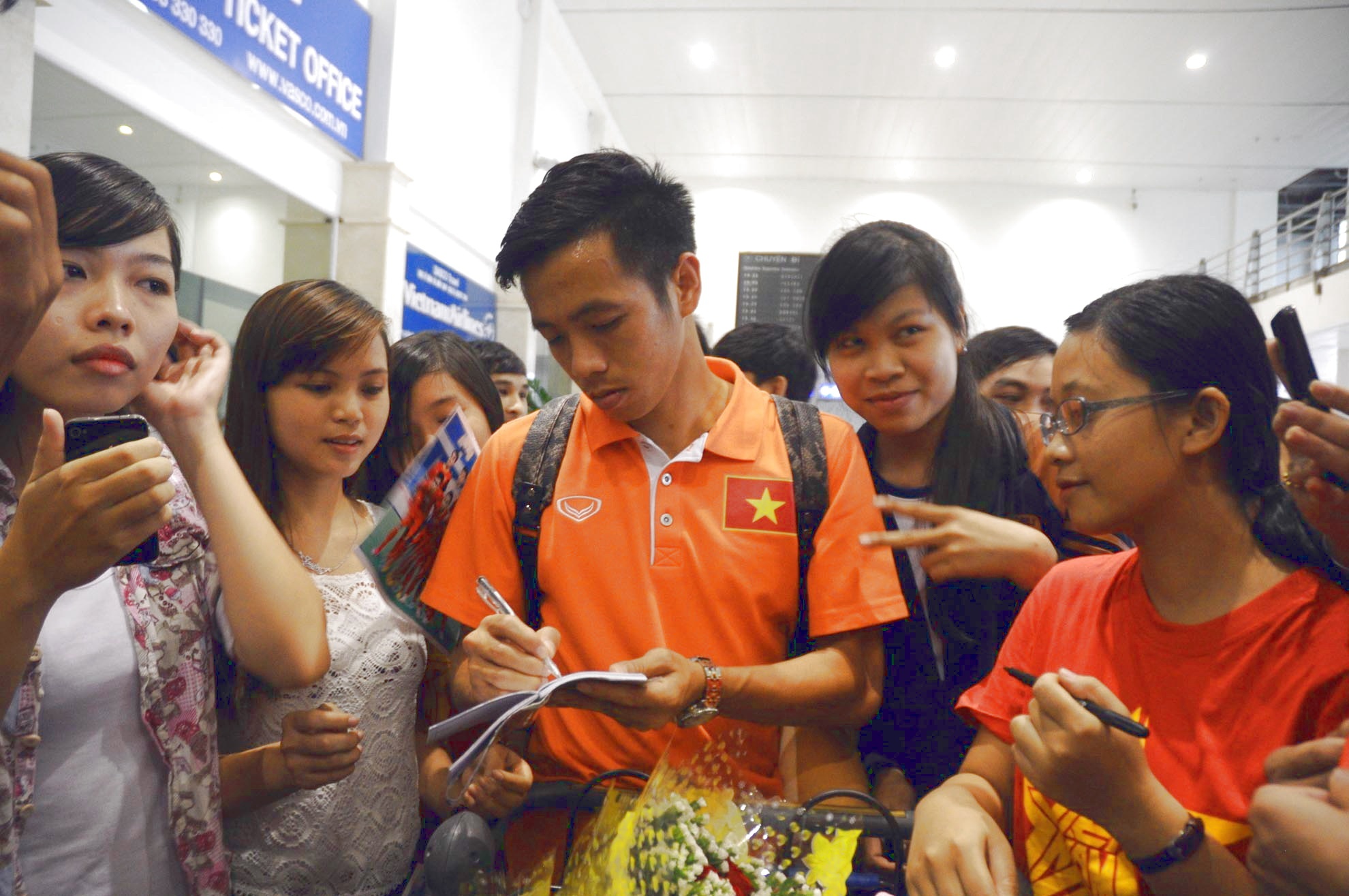 CDV Sai Gon ho reo khi thay tuyen Viet Nam tro ve hinh anh