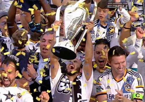 Lee Nguyen thua dang tiec o chung ket MLS 2014 hinh anh