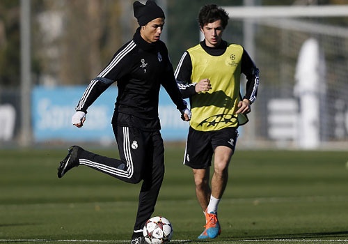 Ronaldo quyet giup Real chinh phuc cot moc thu 19 hinh anh