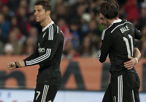 Ronaldo lap cu dup, Real thang Almeria 4-1 hinh anh