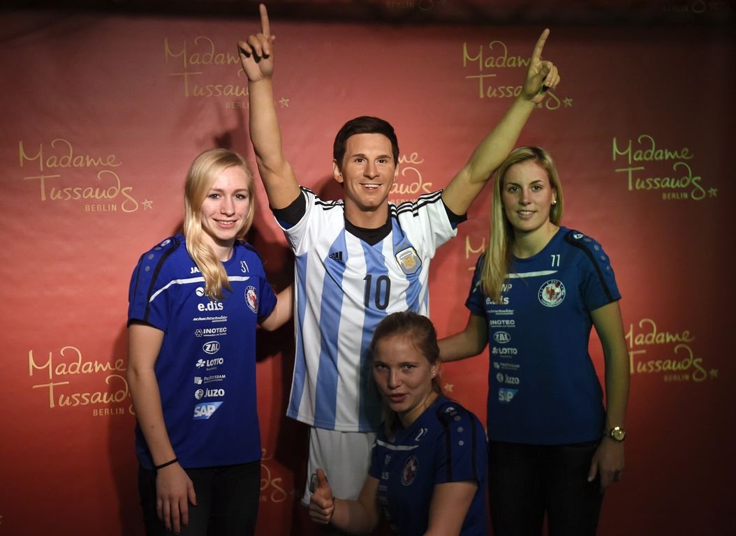 ‘Lionel Messi gia’ khien fan nu thich thu hinh anh