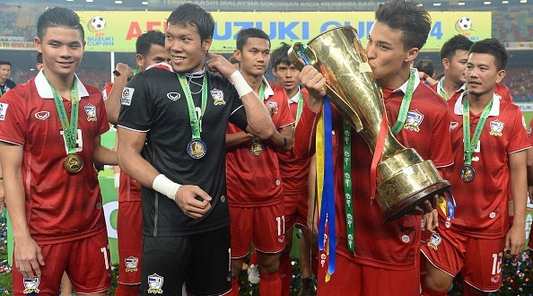 Hot boy Chappuis giup Thai Lan vo dich kich tinh hinh anh