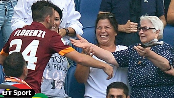 Florenzi chay len khan dai om ba an mung hinh anh