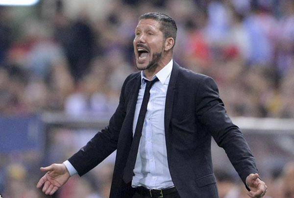 HLV Simeone bi truat quyen chi dao vi vo dau trong tai bien hinh anh