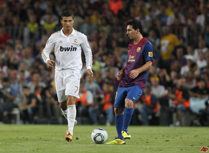Ronaldo kem Messi ve muc do toan dien hinh anh