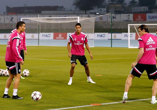 Ronaldo pho dien ky thuat truoc tran dung do Milan hinh anh