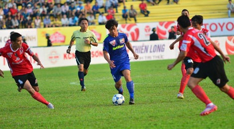 DTLA 2-1 HAGL: Cong Phuong va dong doi thua tran hinh anh