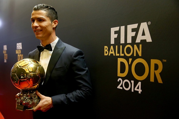 Ronaldo bau chon ngoi sao nao cho Qua bong vang 2014? hinh anh