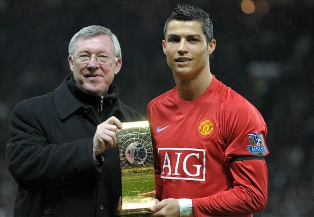 Len dinh the gioi, Ronaldo nho M.U va Sir Alex Ferguson hinh anh