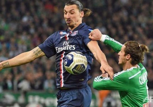 Ibrahimovic dung nguc ghi ban giup PSG chien thang hinh anh
