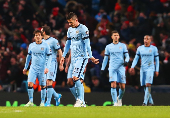 That bai truoc Arsenal, Man City tuyen bo can ha guc Chelsea hinh anh