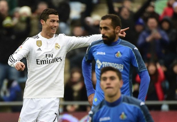 ‘Cristiano Ronaldo co the choi bong them 10 nam’ hinh anh