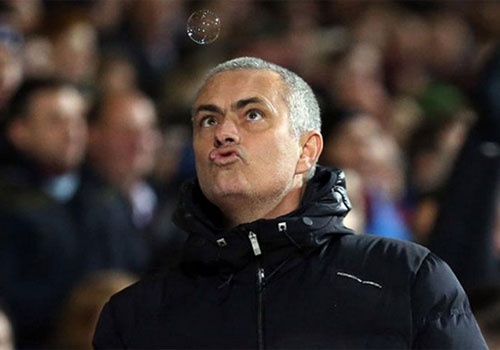 HLV Mourinho thay nhuc nha, that vong khi Chelsea thua tran hinh anh
